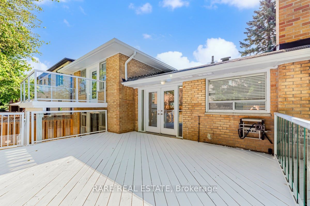 20 Madoc Dr