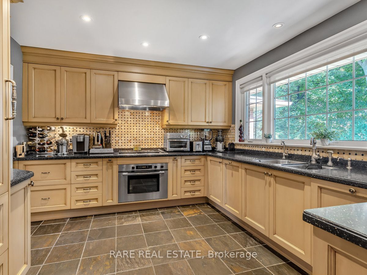 27 Windham Dr Toronto