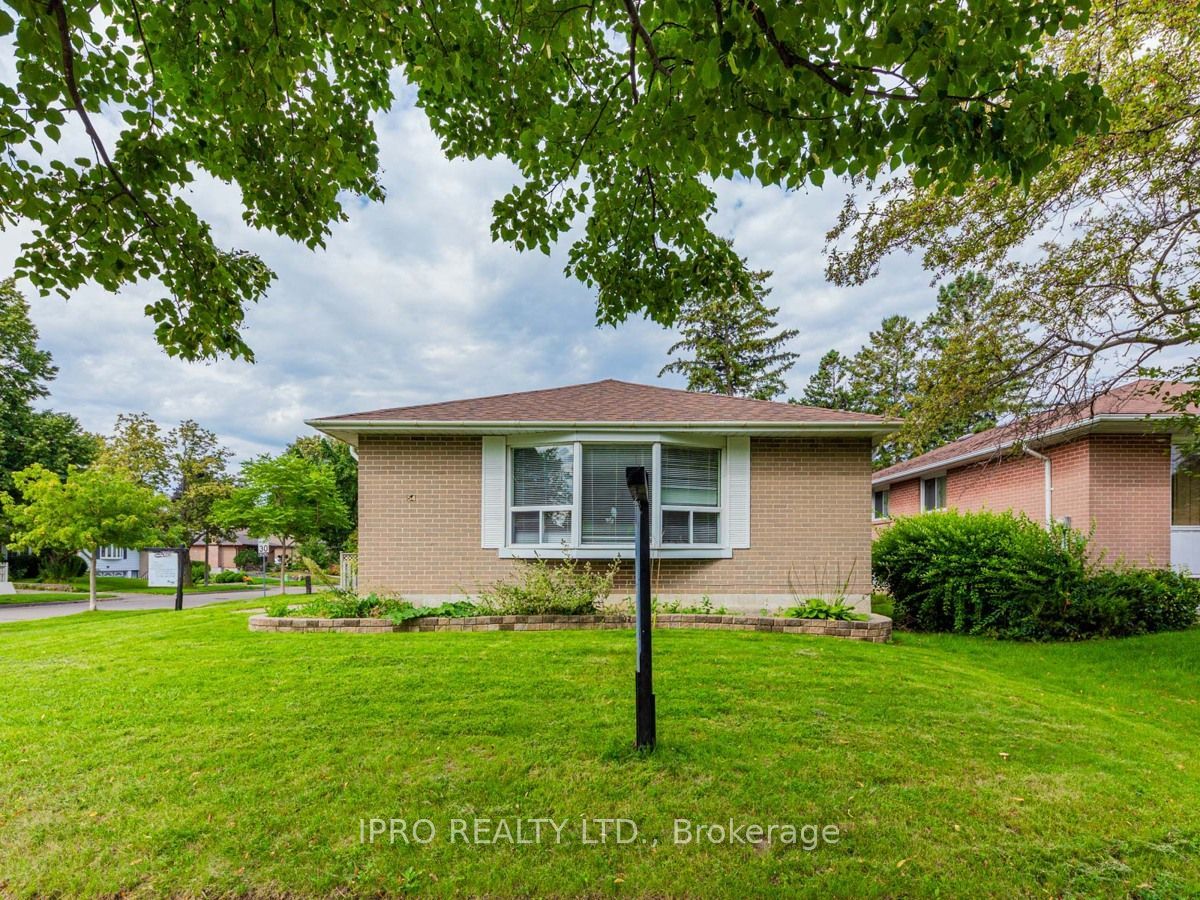 54 Parkington Cres